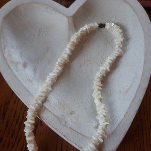 Y2k vintage white Puka seashell bead choker necklace​ MermaidCore